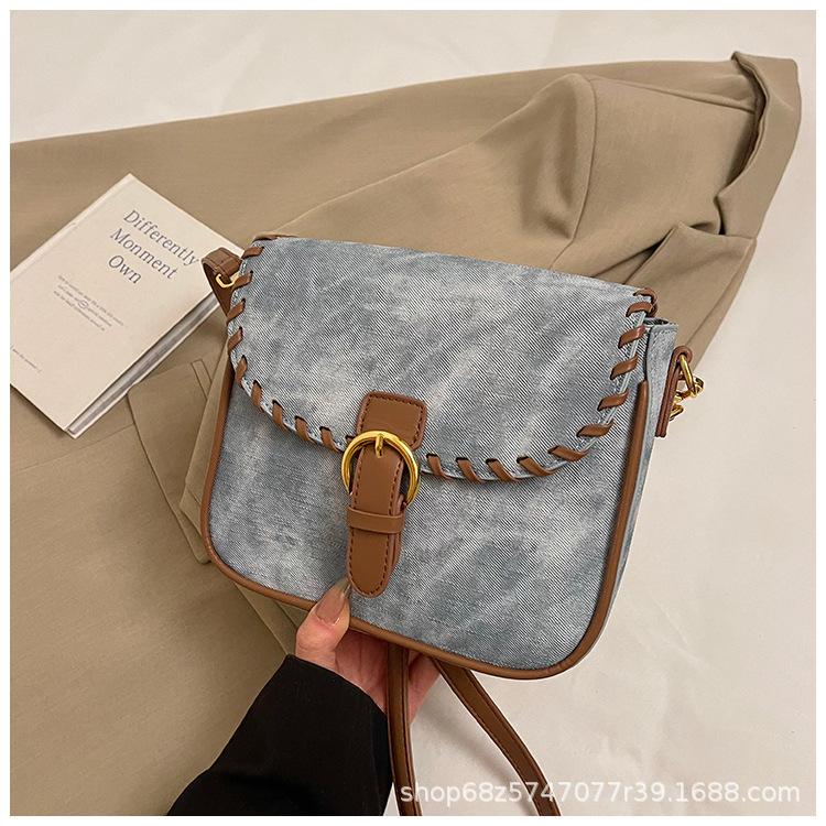 Premium sense retro foreign style small bag women 2025 new Korean version versatile messenger bag fashion super fire shoulder square bag