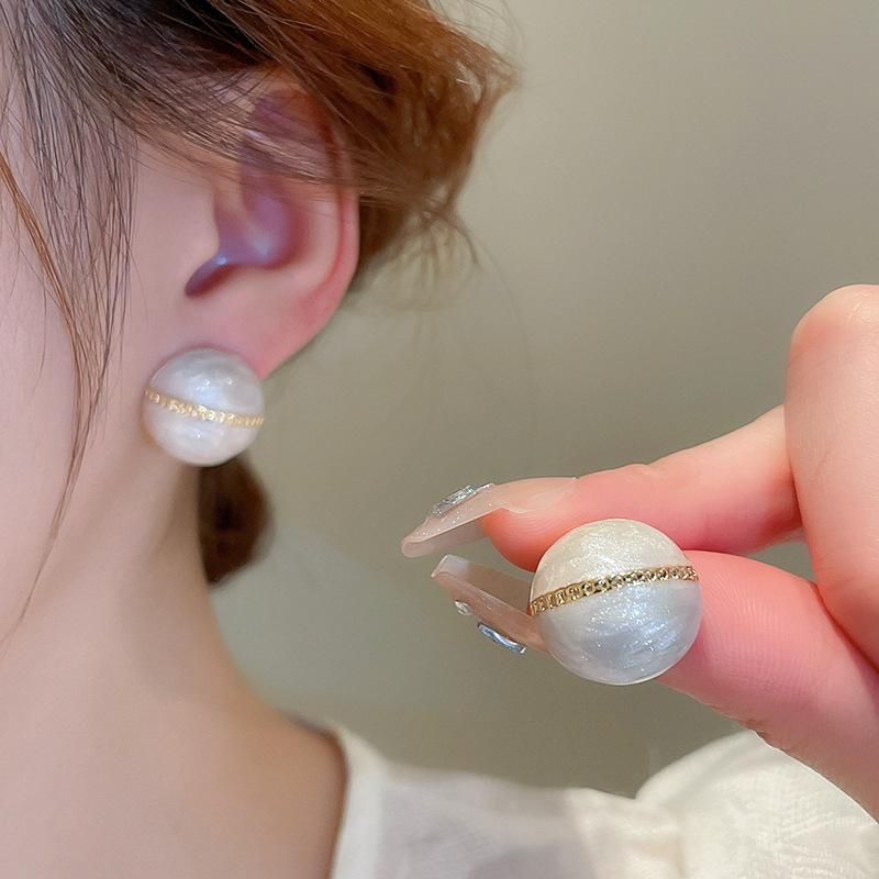 

White Color Bean 18mm Hemisphere Half Ball Stud Earrings for Women Fashion Zircon Accessories Girlfriend Gift