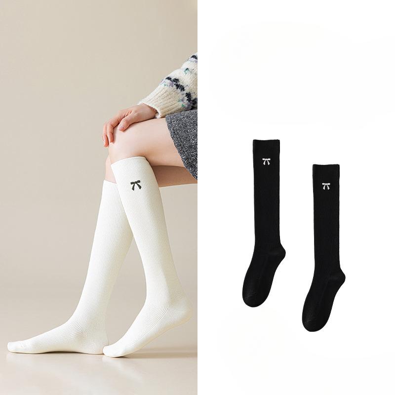 Female Spring and Autumn Fashion New Solid Color Embroidery Calf Pile Pile Cotton Socks