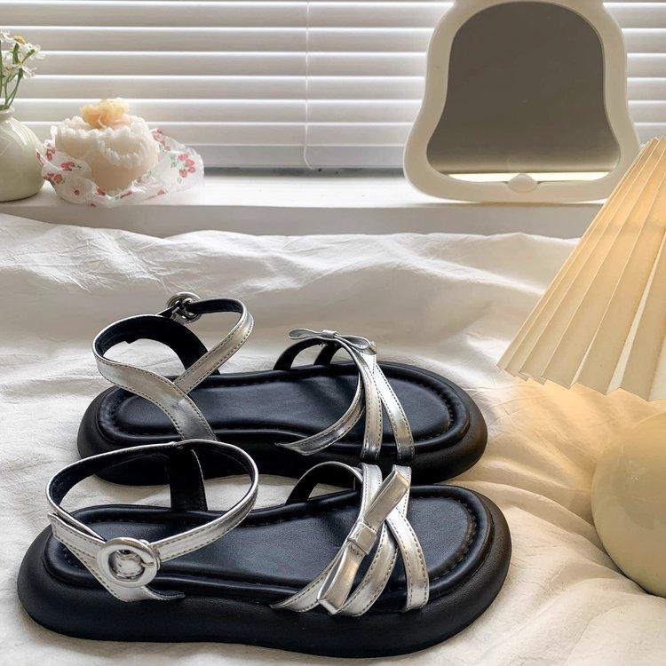 

Сандалии для девочек 2025 лето новые детские пляжные туфли мягкая подошва для детей среднего и старшего возраста спортивные сандалии сандалии интернет-знаменитости для девочек 37 серебряный