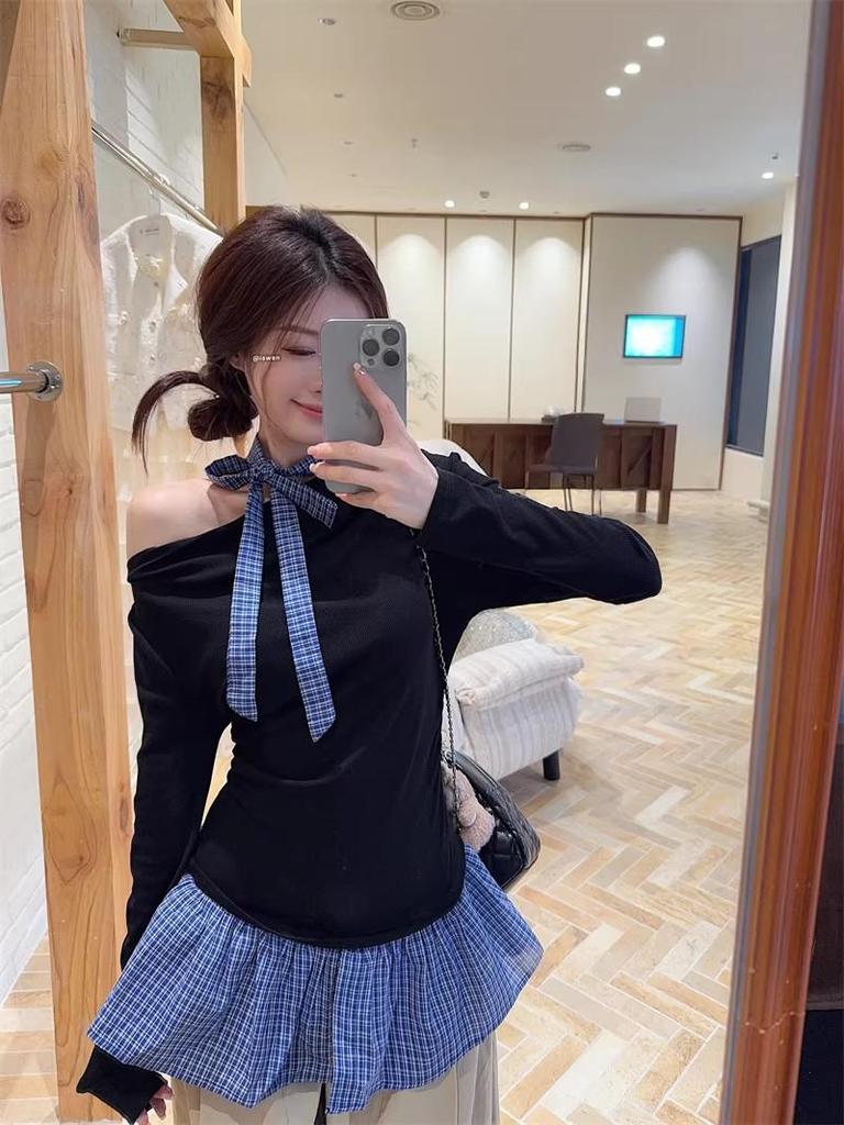Korean Style Faux Two-Piece Long-Sleeve Women's Top, Early Spring 2026, Elegant and Unique Base Layer for Petites