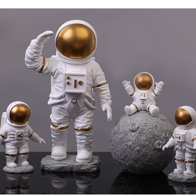 Astronaut Phone Holder, Pen Holder, and Tissue Box for Living Room Resin Ornaments.