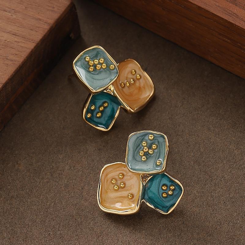 Mori sweet exquisite pastoral enamel drip glaze smudged geometric stud earrings temperament simple advanced sense personalized earrings синий