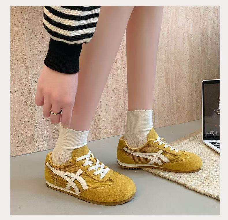 

Red German training shoes women s shoes 2025 new popular spring and summer super fire mesh breathable Forrest Gump shoes board shoes sports shoes 36 жёлтый