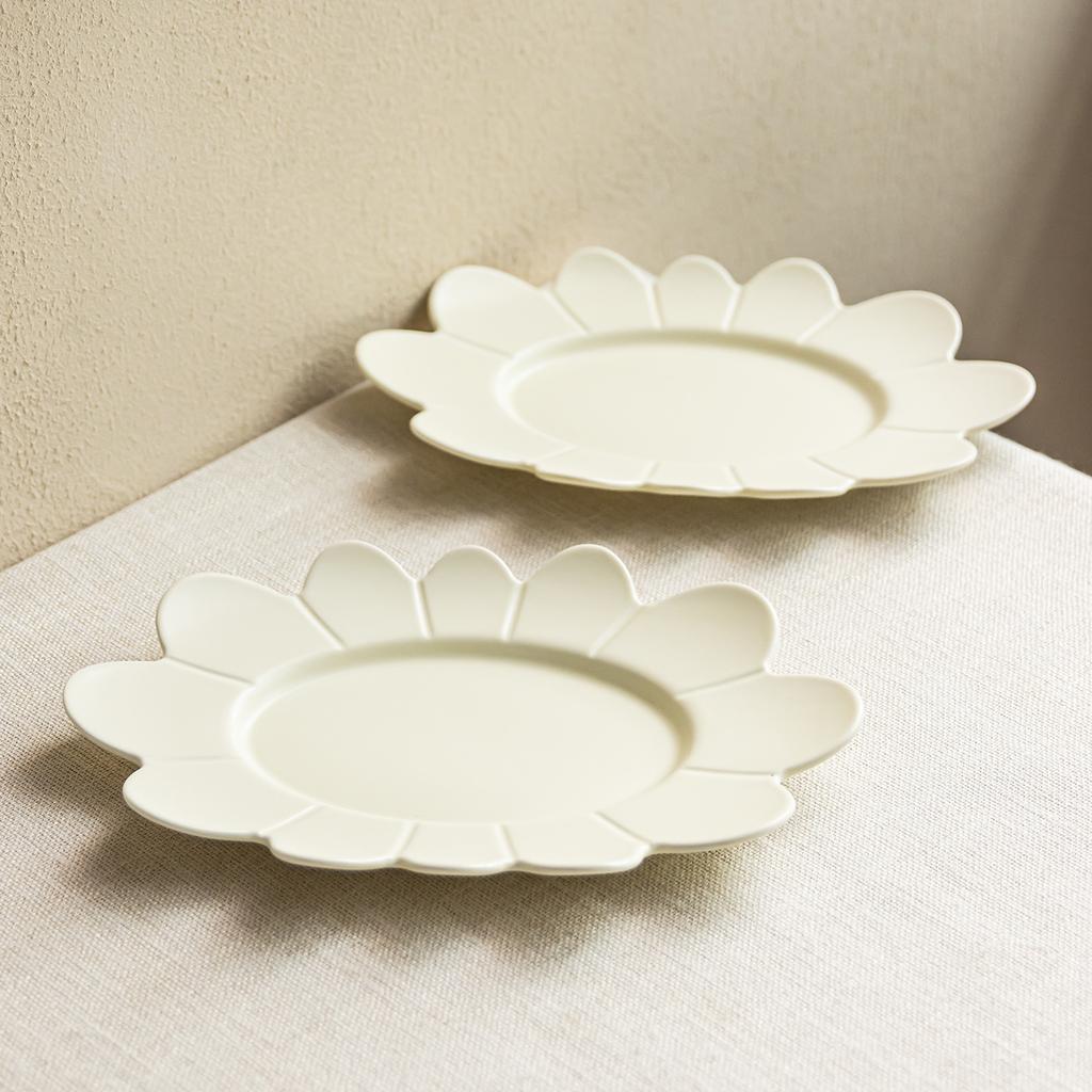 Minimalist Style Flower Ceramic Plate Fish Plate Creative Western Food Plate Fruit Salad Plate Vegetable Plate Tableware Plate
