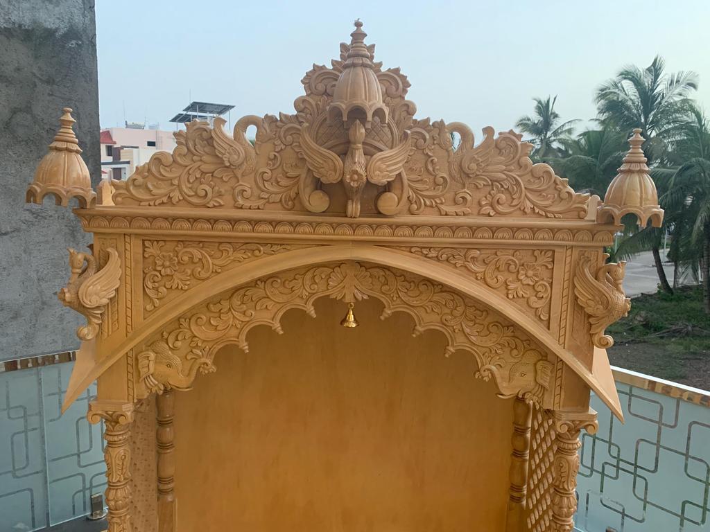 Handgeschnitzter Hindu-Tempel aus Teakholz mit LED-Beleuchtung