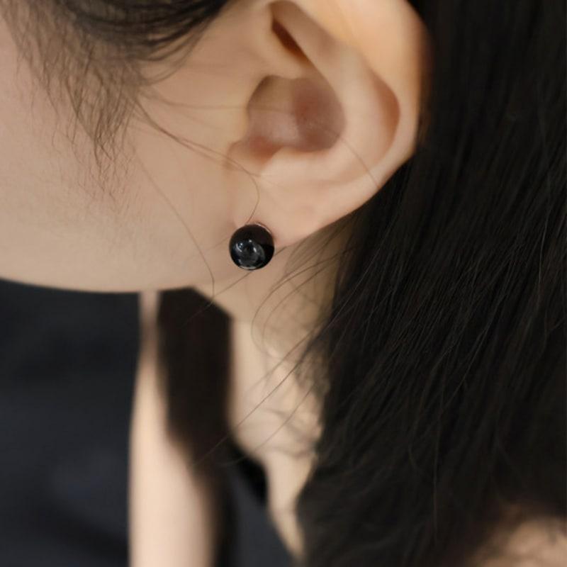 APIOH ONIX BALL EARRING