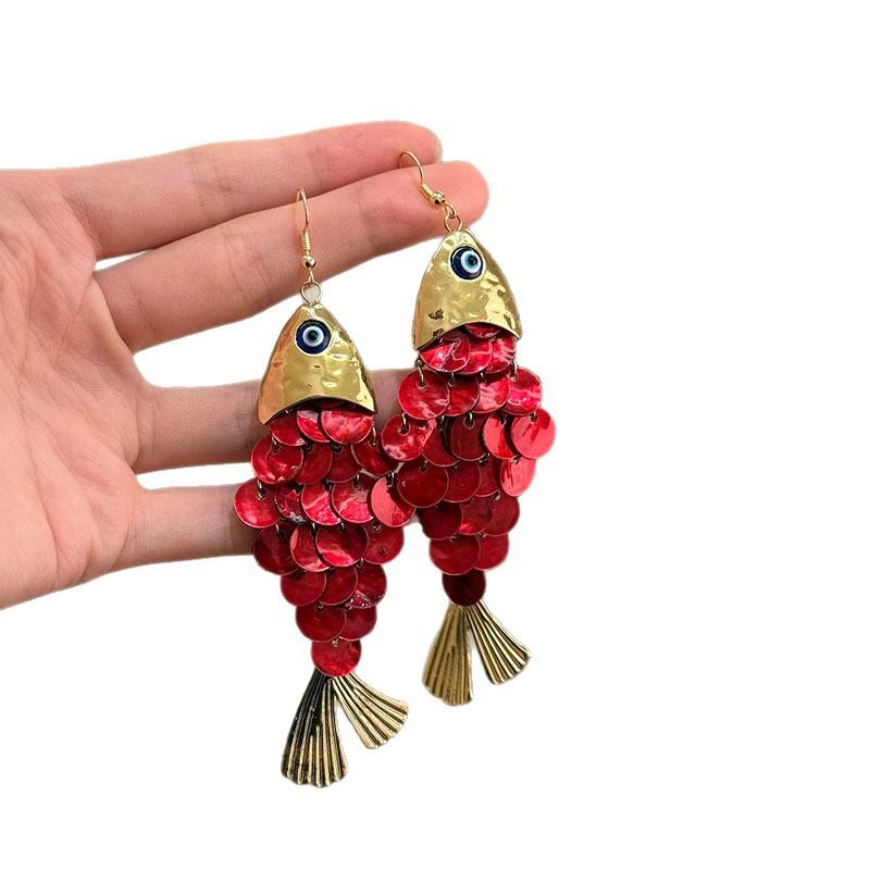 New Chinese carp shell pendant, ear hook, retro fashion temperament, versatile earrings, light luxury and high-end earrings.
