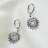 Stainless Steel Heart Shaped Sun Hoop Earrings for Women Girls Punk Irregular Thorn Peach Heart Ear Buckle Wedding Jewelry Gifts