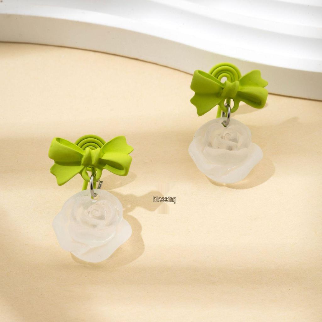 Pearl Mosquito Coil Disc Ear Clips: No-Pierce, Elegant French-Style Earrings for Women