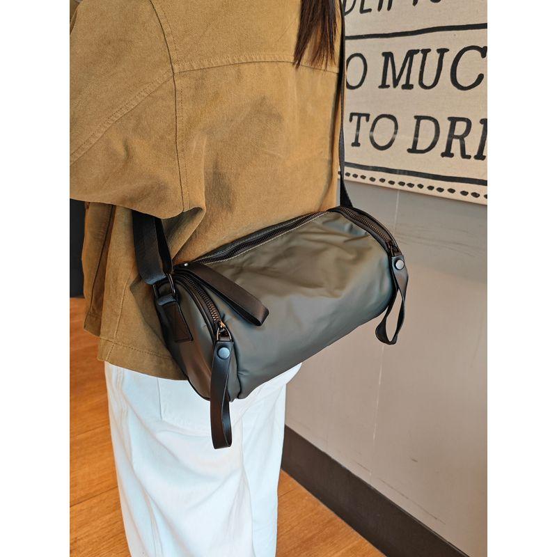 

Lightweight Waterproof Bag Crossbody Bag Women s Bag 2025 New Fashion Casual Pillow Bag Large Capacity Versatile Shoulder Bag Dark green