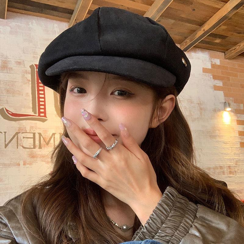 Octagonal hat with square and round face  large head circumference simple beret for women  autumn and winter face showing little painter's cloud hat