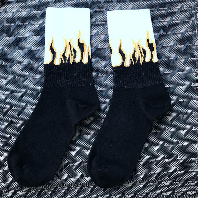

Han INS tide brand, Harajuku flame mid-tube cotton socks, European and American street hip-hop skateboard men s and women s sports socks