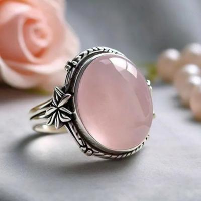 Niche Retro Design Oval Engraved Floral Ring Men and Women Personalized Trend Holiday Party Fashion Accessories Gifts