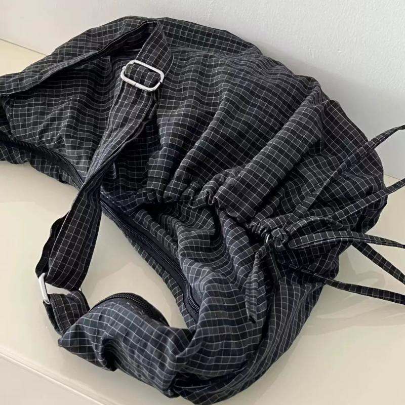 Koreanische Leinwandtasche Fashi Plissierte Karomuster-Tragetasche Kordelzug Lässige Umhängetasche Nyl Pendler-Umhängetasche Reißverschluss Knödeltasche