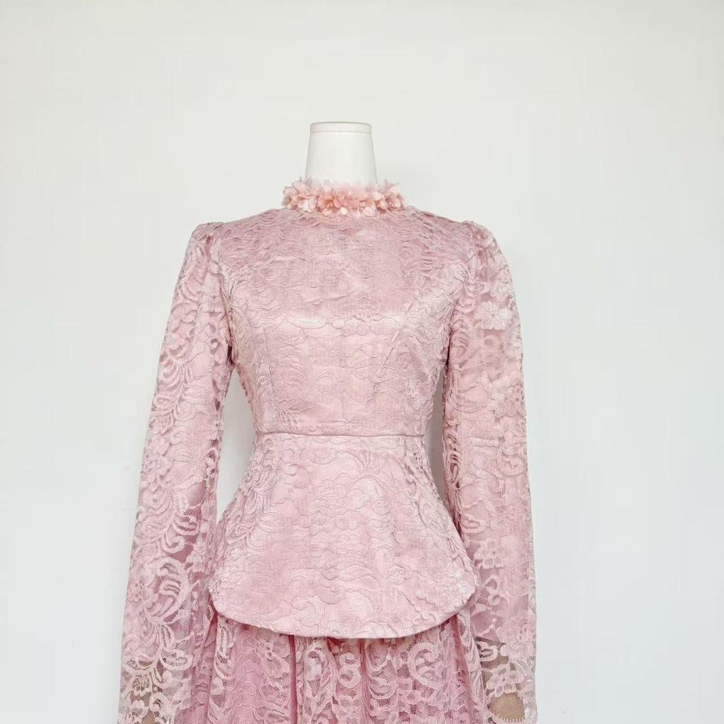 Elegant Lace Top & Waist-Cinching Long Skirt Set: Spring 2026 Collection