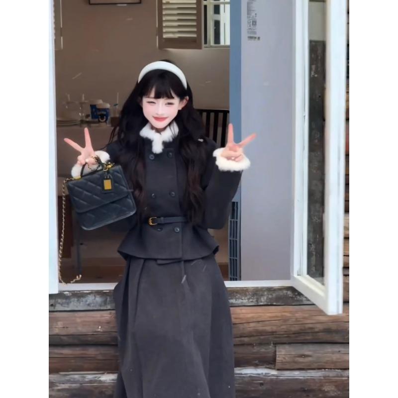 Autumn and Winter Women's Elegant Suit Wool Collar Double-breasted Coat and High Waist Pleated Skirt