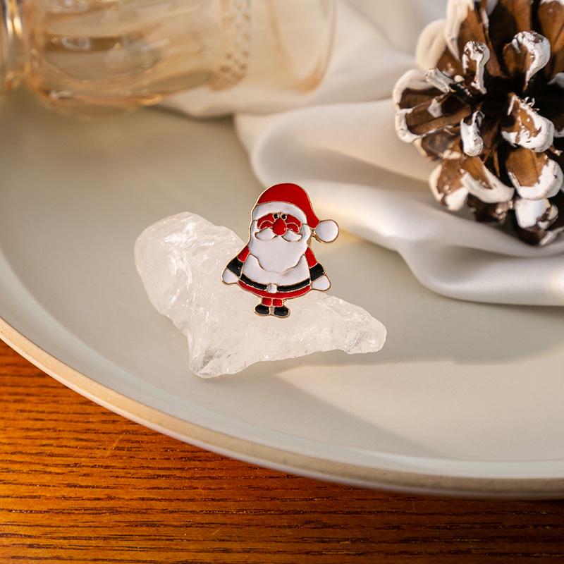 Creative Santa Claus & Gingerbread Man Brooch: Cartoon Christmas Tree with Elk & Candy Cane Design for Women.