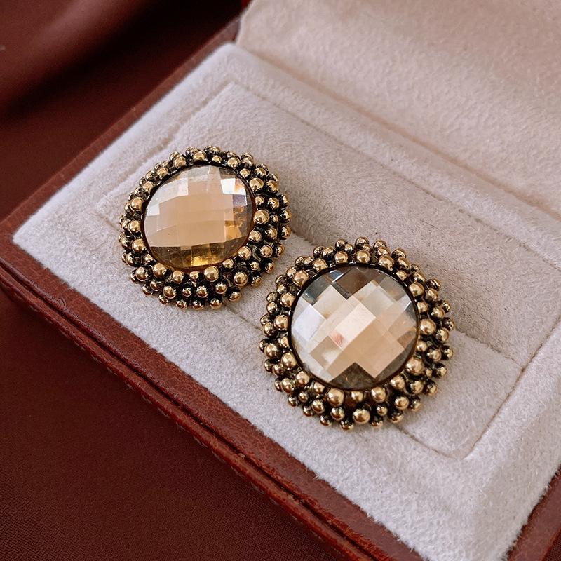Needle Diamond Earrings Retro Light Luxury High-end Stud Earrings Niche Retro Earrings Women