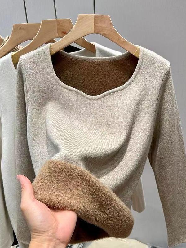 Women's 2024 Stylish Low-Neck Fleece One-Piece Winter Sweater with Velvet Lining