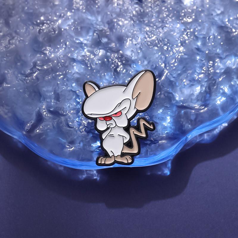 Charming And Playful Animal Brooch Cute Red Nosed White Mouse Unique Metal Badge Everyone For