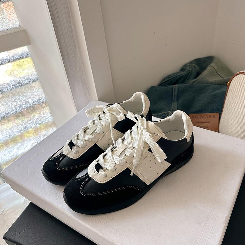 2025 New Maillard Color Matching Retro Ballet Training Shoes Soft Sole Niche Casual Lace-up Sports Women's Shoes