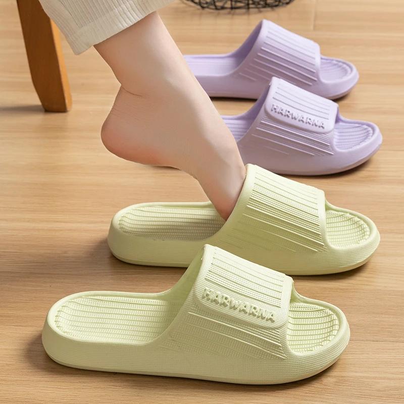 Fashion Thick Bottom Cloud Slippers Women Summer Comfort Soft Sole Platform Slides Woman 2025 Light Indoor Non-Slip Couple Slippers