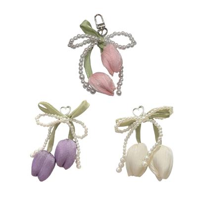 Pletený klíčenka s tulipány perličkami korálkovými střapci mašlí přívěsek pro kabelku peněženku batoh dekorace doplňky