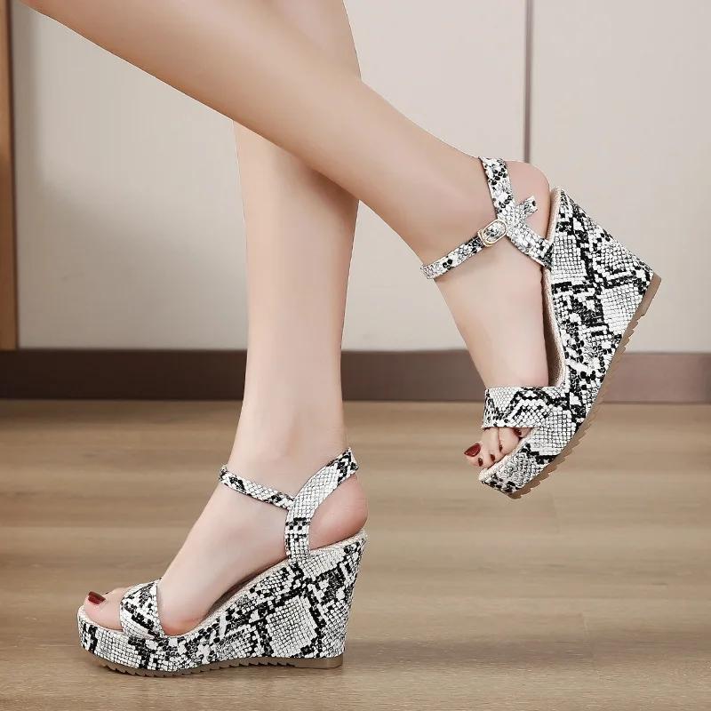Mode 2024 Damen Sandalen Neue Keilabsatz Plateau Schuhe Damen Sexy High Heels Pumps Sommer Casual Peep Toe Leopard Ein Wort Sandalen