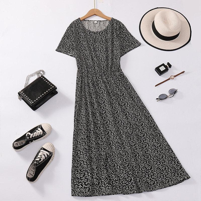 

Southeast Asia Floral Print Dress for Middle-aged to Elderly Women - Short Sleeve, Long Skirt M