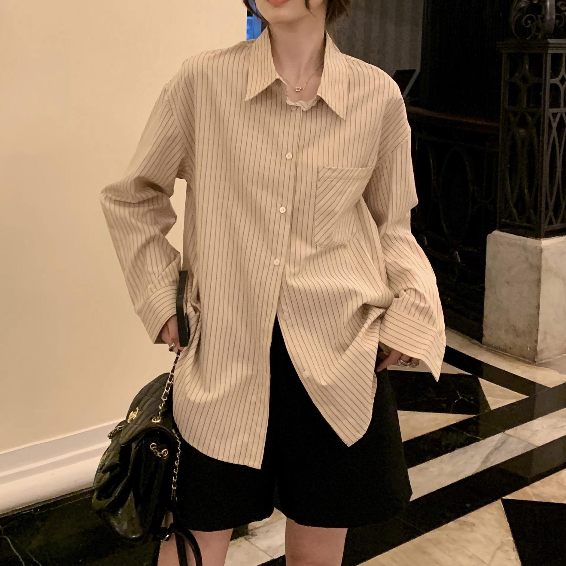 

Женская повседневная рубашка из хлопка высокой плотности в синюю полоску, в японском стиле, с длинным рукавом, свободного кроя для ранней весны Extra Large