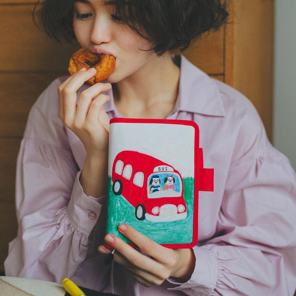 Hobonichi Techo Original Notebook Cover Keiko Manager and Inoue (A6) Shibata/Bus Mr. Mrs.