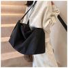 Large-capacity bag women's autumn and winter new versatile simple shoulder messenger bag casual commuter tote bag