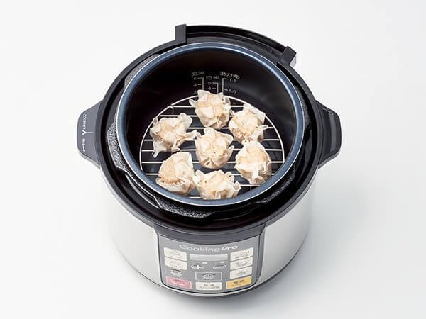 Shop Japan Cooking Pro Series Dedicated Steaming Rack 162 x 42 mm with Handle Silver Cooking Pro Steaming Rack [Official] 2-Tier (3.2L) CKP-MDAM