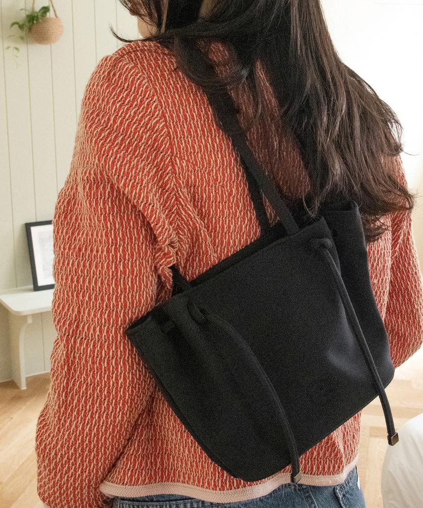 Iroco Clam Suede Bag_Black