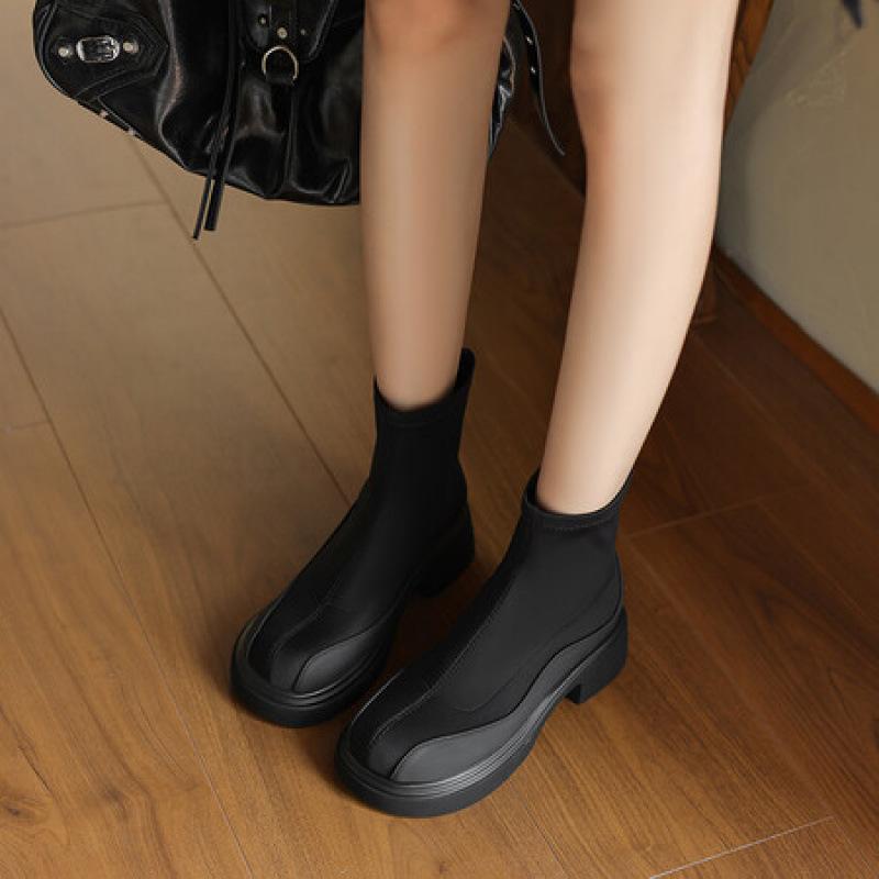 Autumn and Winter Women's Platform Fashion Boots Non-slip Large Size Women's Boots Round Head High Boots Women's Middle Heel New Square Heel Leathe