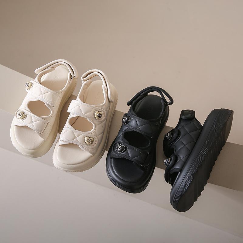 Xiaoxiangfeng dicke Sohle Außen-Sandalen Sommer 22 Neu Klettverschluss Freizeitschuhe Auf-Treten Schlamm weiche Sohle Römische Schuhe