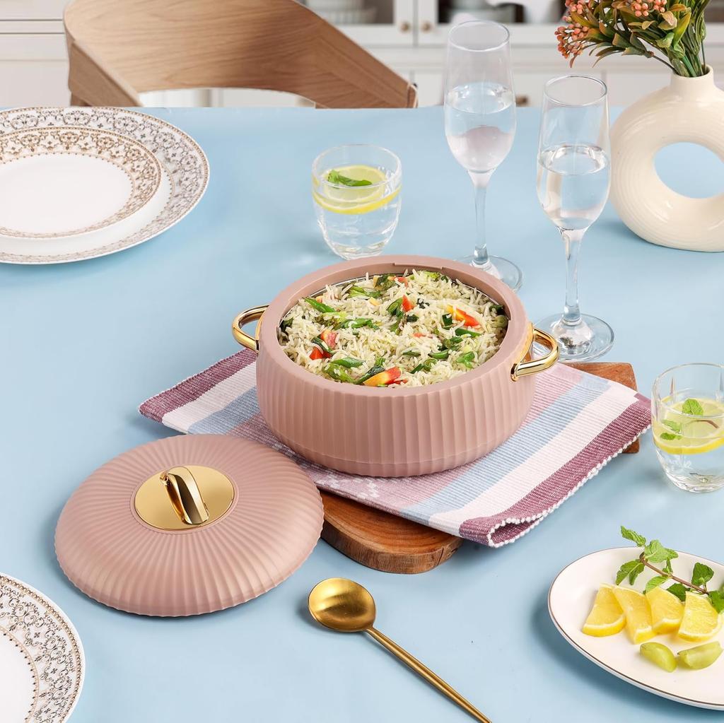 Izolowany Garnek Ze Stali Nierdzewnej Do Przechowywania i Serwowania Żywności z Pokrywką Twist-Lock i Eleganckim Beżowym Wykończeniem