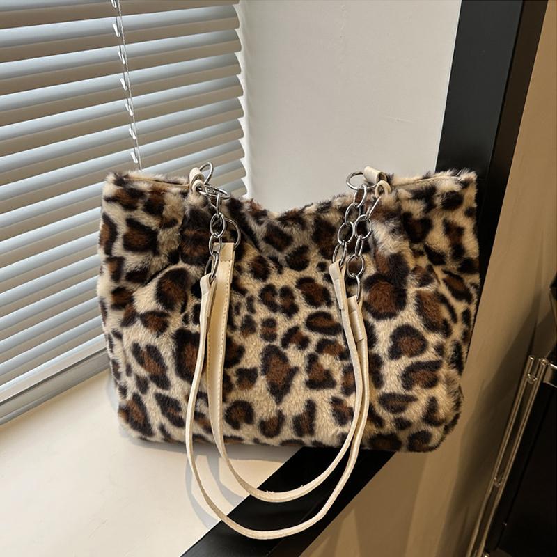 Furry Bag with Vibrant Leopard Print Simple Large Capacity Cute Shoulder Bag Korean Style Casual Fashion Chain Bag