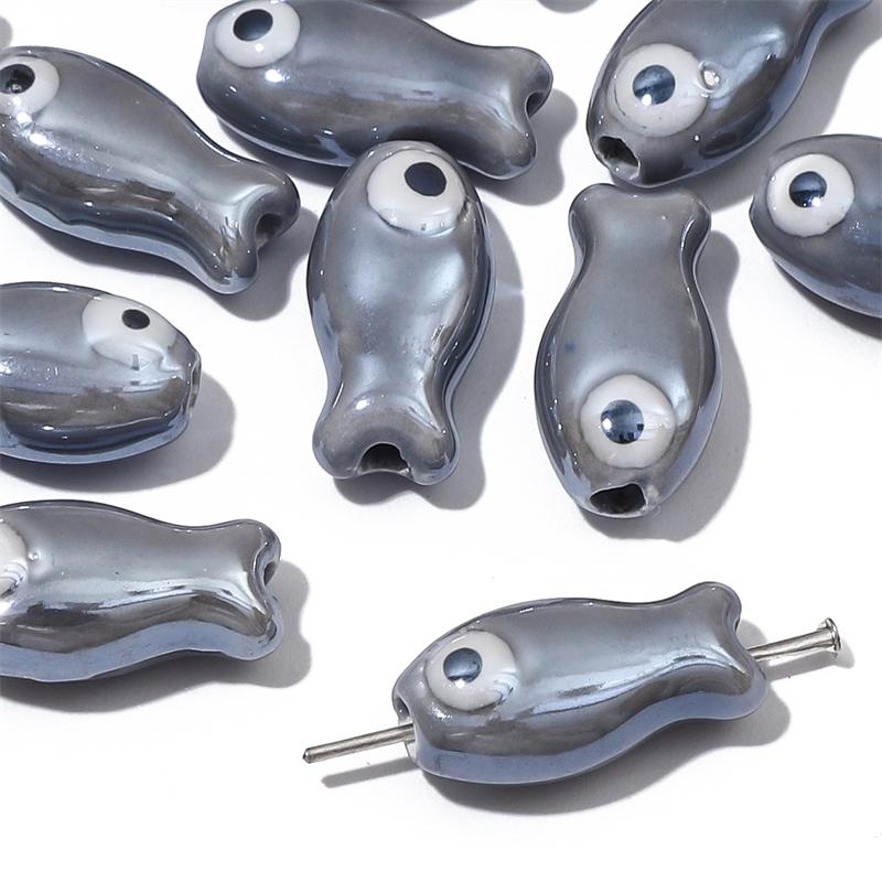 

Керамические расписанные вручную двухсторонние бусины, шармы в виде рыбок, свободные разделительные бусины для DIY браслетов, ожерелий, аксессуары для изготовления ювелирных изделий серый