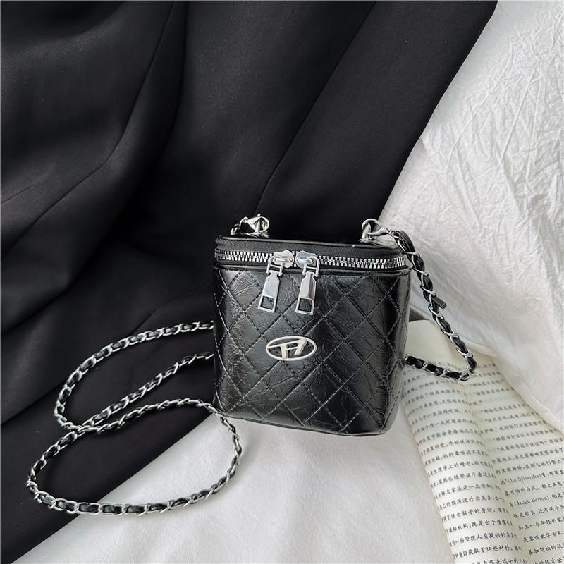 Girls Trendy Quilted Chain Crossbody Bag Lightweight Versatile Childfriendly Pure Color Small Purse For Use Everyday