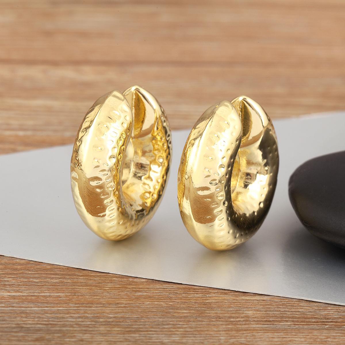 

Nidin New Retro C Shape Copper Ear Cuff No Piercings Clip Earrings For Women Female Vintage Upscale Jewelry Daily Party Gifts золотий