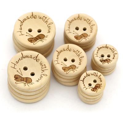 50 Pezzi Fatto a Mano Con Amore Bottoni in Legno Colore Naturale Motivo Filato Rotondo Bottone da Cucito Per Vestiti Scrapbooking Regali