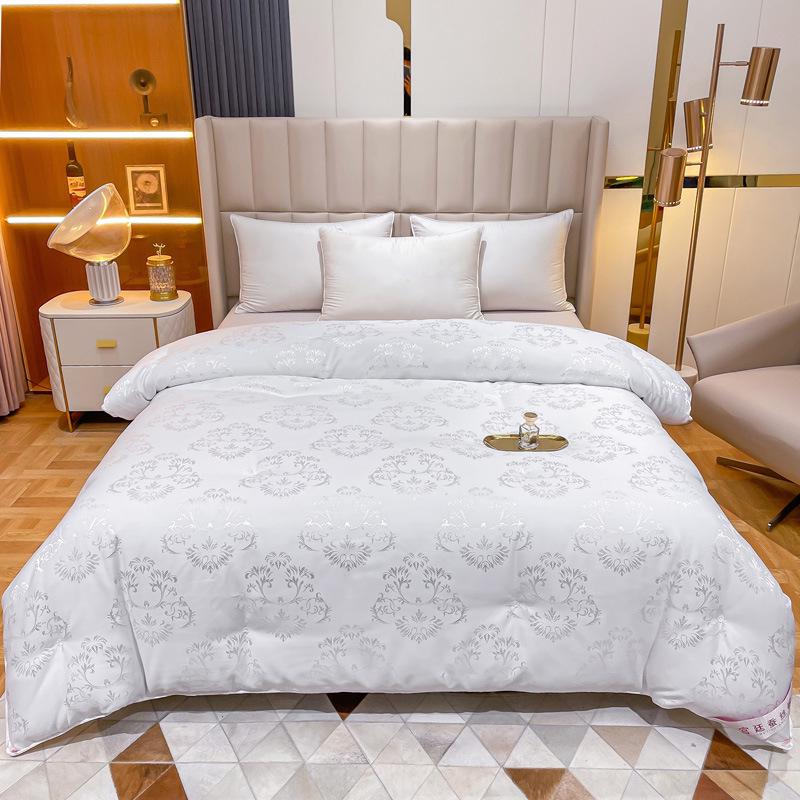 Pure Cotton & Mulberry Silk Jacquard Quilt - All-Season, Spring, Autumn, Winter, Mother-Child Gift Quilt