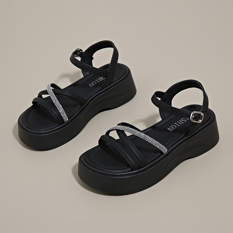 Spring and Summer 2025 New Fashion Trendy French Beautiful with Skirt Beach Women Sandals Stepping On Shit Sandals Women