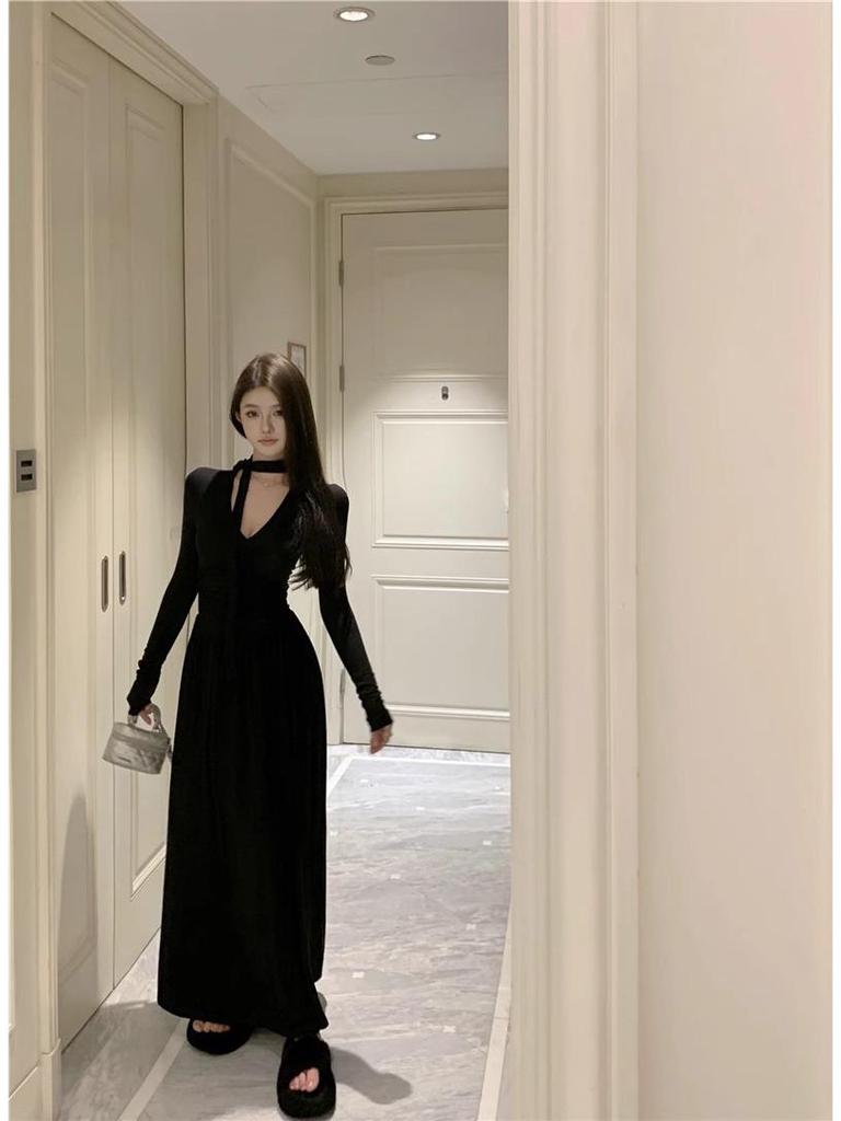 Niche Design Pleated Ribbon A-line Knit Dress – Women's Spring/Autumn Slimming Long Style