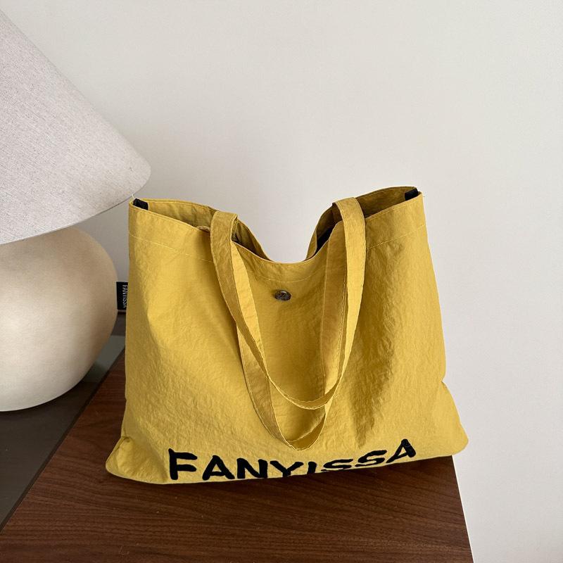 New casual trend print casual commuting large capacity portable shoulder underarm tote bag