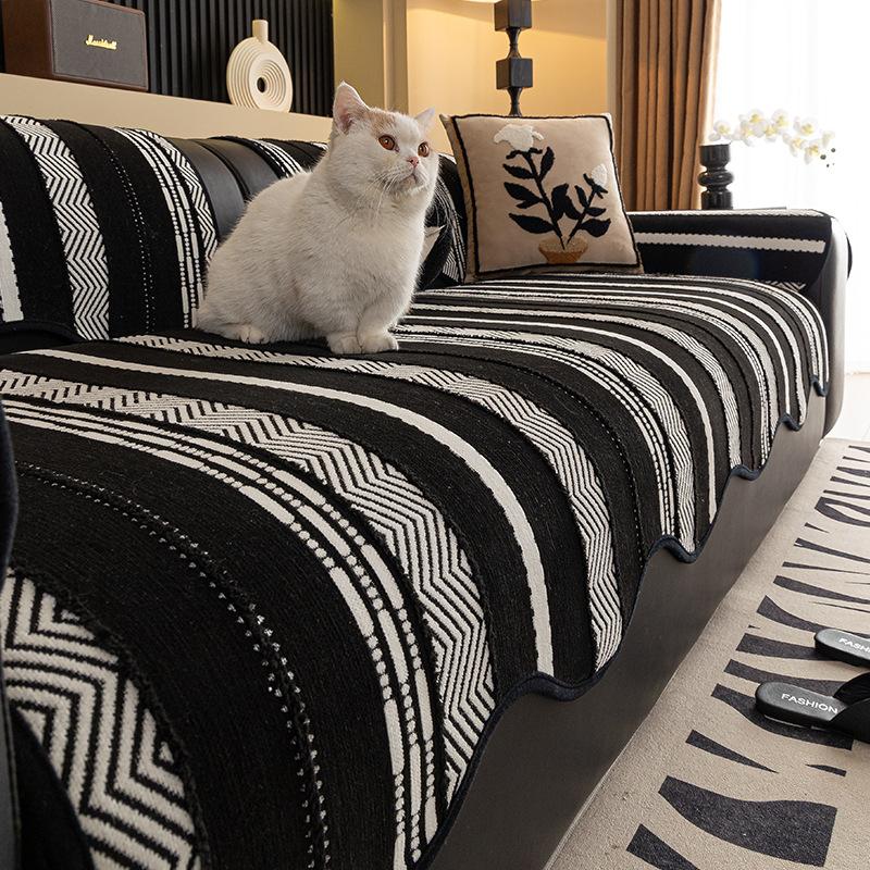 New Sofa Cushion, Antique Style, Universal In All Seasons, Special-Shaped Seat Cushion, Black Straight Row Sofa, High-End Sofa Towel