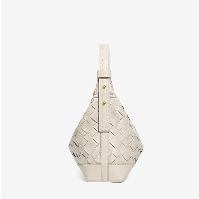 IELGY Woven Shoulder Bag Portable Fashionable All-Match Underarm Bag