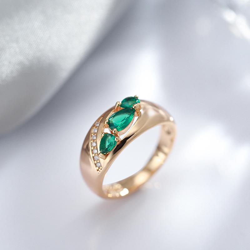 Korean Hot-Selling Rose Gold Plated Ring with Green Zircon